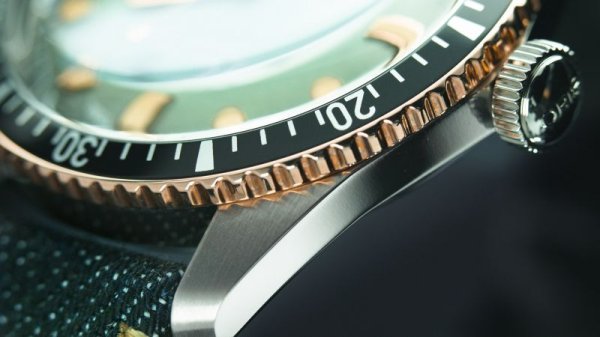 画像4: 腕時計 オリス ORIS×Momotaro 桃太郎ジーンズコラボ ダイバーズ65 機械式自動巻 100m防水 メンズ 73377074337 01 733 7707 4337-Set 正規品 (4)