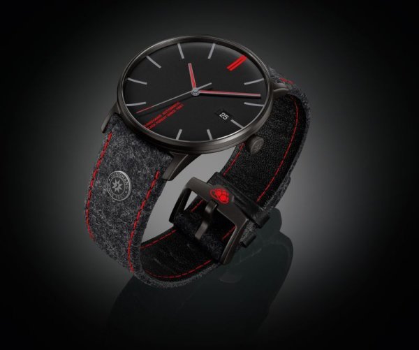 画像3: ユンハンス Junghans 160周年限定モデル ブラックフォレストエディション 27 4131 00 腕時計 メンズ Form A 機械式自動巻き メカニカル 27/4131.00 600本限定 正規品 (3)